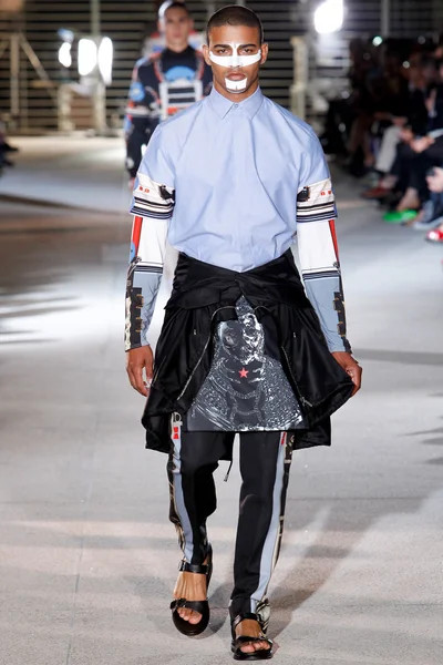 Look 27